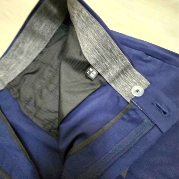 DKNY Men's Strech Slim Fit 36x32 - Picture 5 of 8